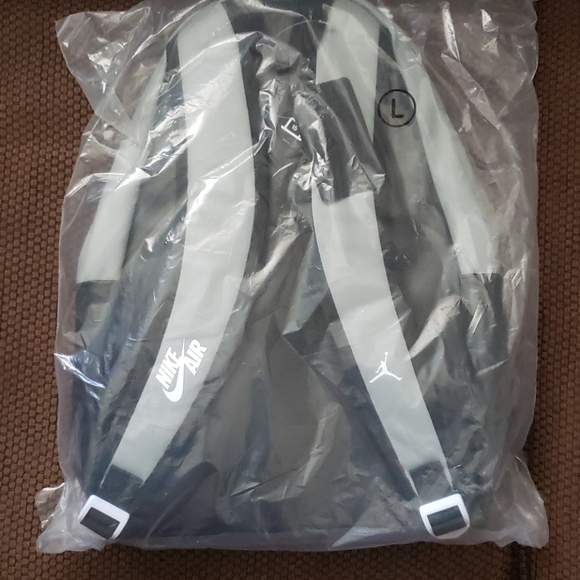 AIR JORDAN 1 I Shadow Retro Backpack Bag Bred New - Picture 6 of 6